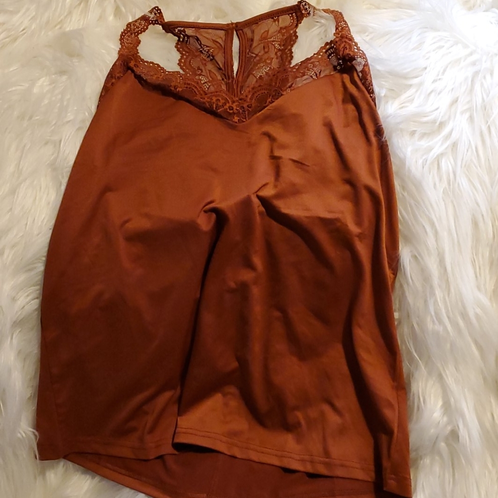 Bran new silk buckle tank